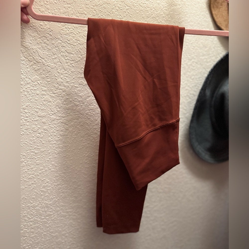 Lululemon Wunder Under Leggings - Picture 8 of 8